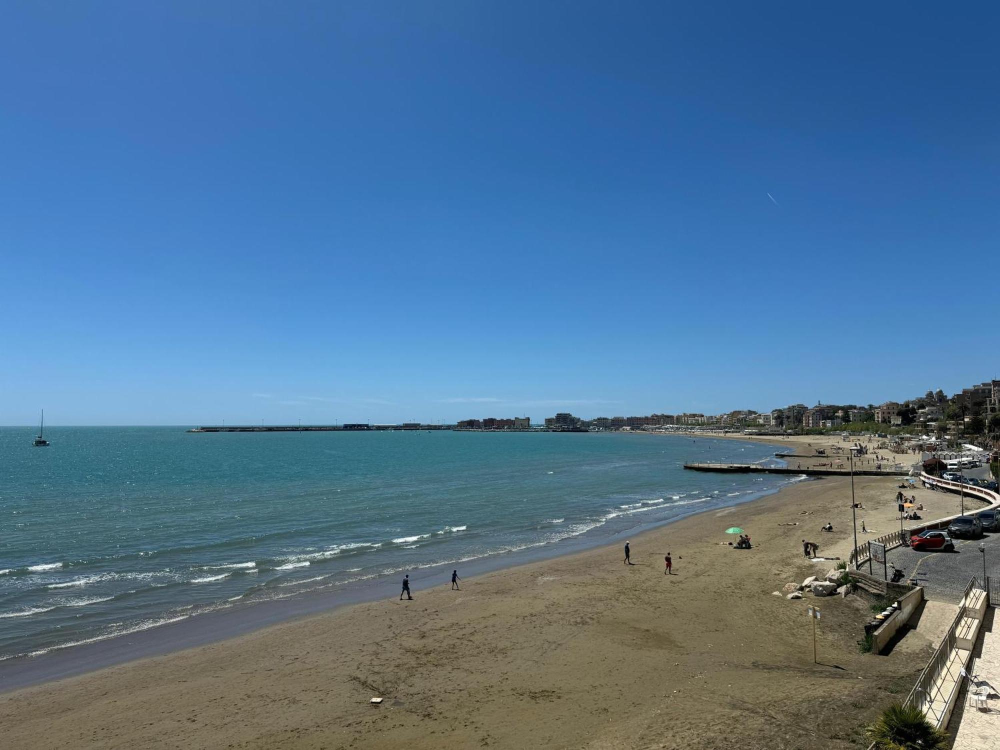 A Window To The Sea * Nettuno